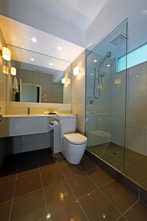 Lenna of Hobart - Sunshine Coast Tourism 10