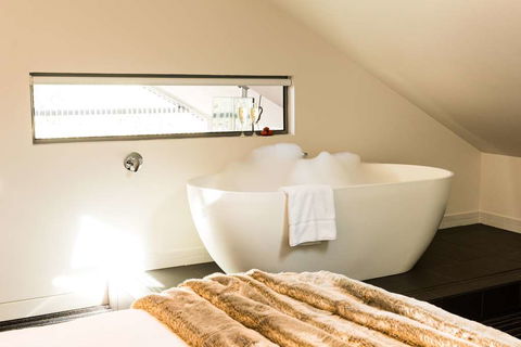 Salamanca Wharf Hotel - Sunshine Coast Tourism 4