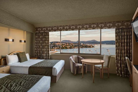 Wrest Point Hotel & Casino - Sunshine Coast Tourism 4