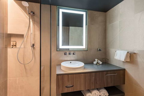 Wrest Point Hotel & Casino - Sunshine Coast Tourism 6