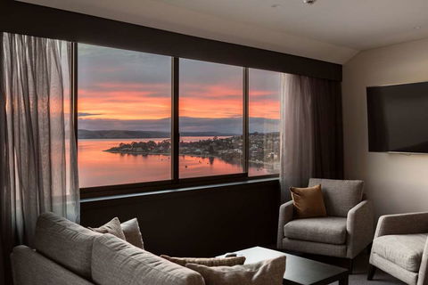 Wrest Point Hotel & Casino - Sunshine Coast Tourism 12