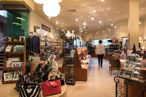 Wrest Point Hotel & Casino - Sunshine Coast Tourism 17