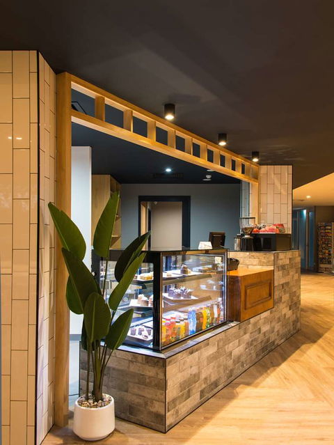 Woodroffe Hotel, Gold Coast - Sunshine Coast Tourism 14