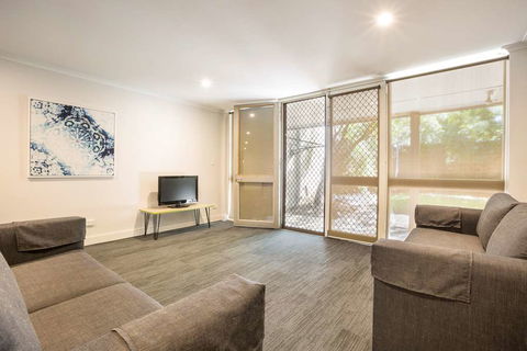 Nightcap at Coolaroo Hotel - Sunshine Coast Tourism 4