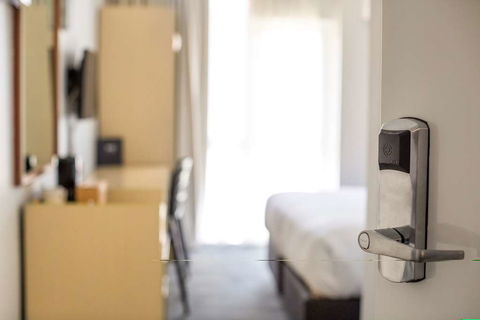 Nightcap at Coolaroo Hotel - Sunshine Coast Tourism 5