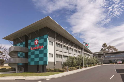 Travelodge Hobart Airport - Sunshine Coast Tourism 1