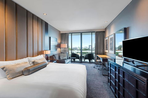 Gambaro Hotel - Holiday Sunshine Coast 5