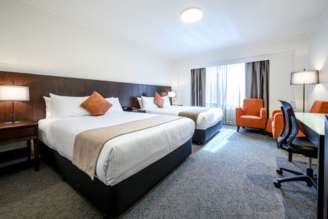 Hotel Grand Chancellor Adelaide - Sunshine Coast Tourism 4