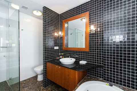 Majestic Roof Garden Hotel - Holiday Sunshine Coast 3