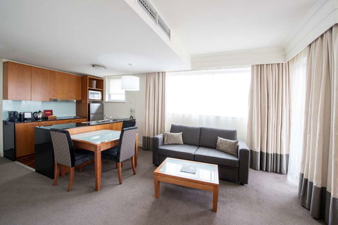 Majestic Roof Garden Hotel - Holiday Sunshine Coast 8