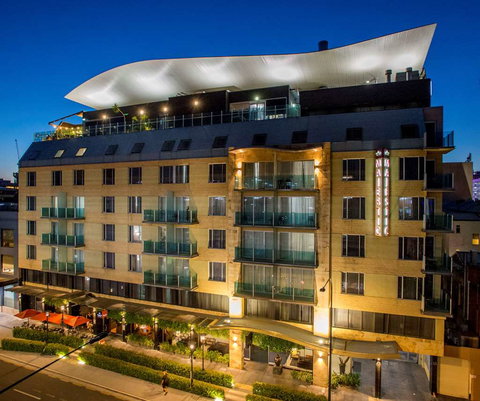 Majestic Roof Garden Hotel - Holiday Sunshine Coast 9