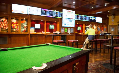 Nightcap at Findon Hotel - Sunshine Coast Tourism 9