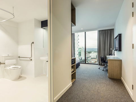 Ibis Adelaide - Sunshine Coast Tourism 5