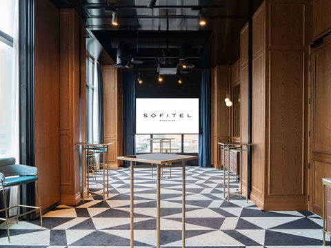 Sofitel Adelaide - Sunshine Coast Tourism 6