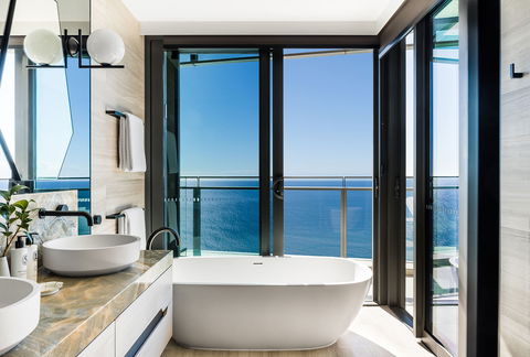 Langham, Gold Coast & Jewel Residences - Holiday Sunshine Coast 5