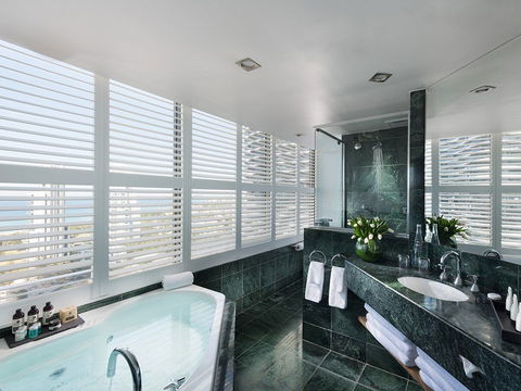 Sofitel Gold Coast - Holiday Sunshine Coast 1