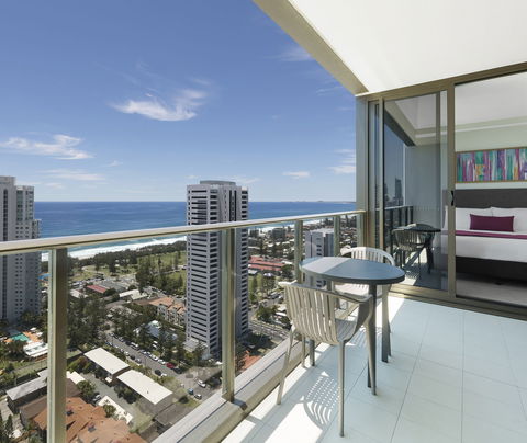 Avani Broadbeach Residences - Holiday Sunshine Coast 4