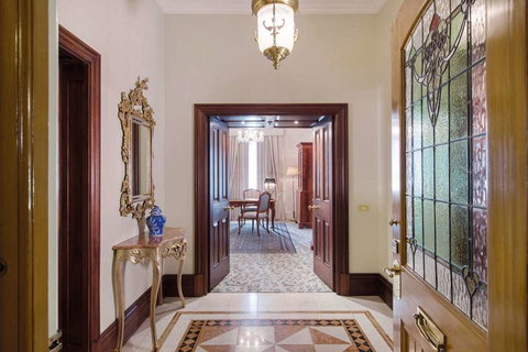 The Hotel Windsor - Sunshine Coast Tourism 1