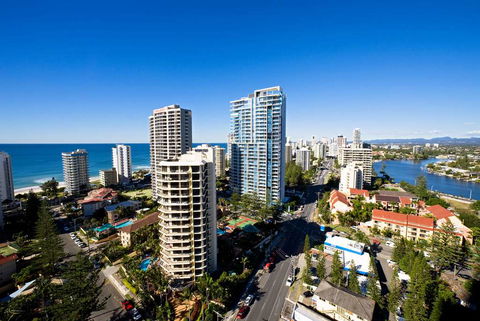 Wyndham Surfers Paradise Resort - Sunshine Coast Tourism 0