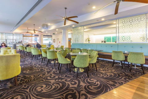 Wyndham Surfers Paradise Resort - Sunshine Coast Tourism 12