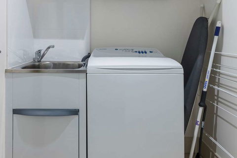 Wyndham Surfers Paradise Resort - Sunshine Coast Tourism 17