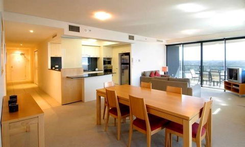 Mantra Broadbeach On The Park - Holiday Sunshine Coast 4