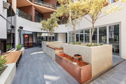 Amora Hotel Riverwalk Melbourne - Sunshine Coast Tourism 2