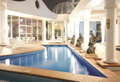 Phoenician Resort - Holiday Sunshine Coast 2