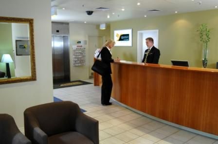 Comfort Hotel Melbourne Central - Holiday Sunshine Coast 1