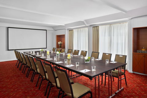 Melbourne Marriott Hotel - Sunshine Coast Tourism 7