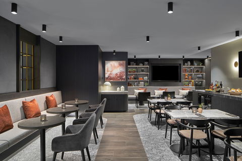Melbourne Marriott Hotel - Sunshine Coast Tourism 17