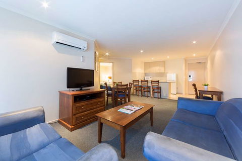 Canberra Parklands Central - Sunshine Coast Tourism 3