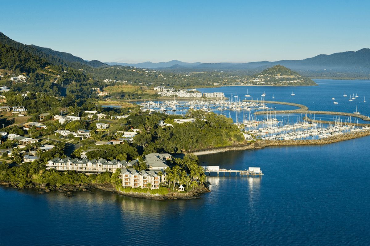 Airlie Beach QLD Holiday Sunshine Coast