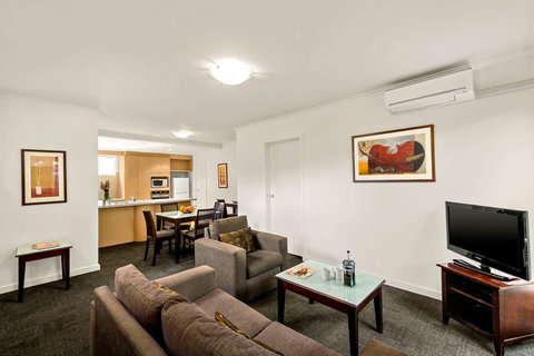 Comfort Apartments Royal Gardens - Holiday Sunshine Coast 4