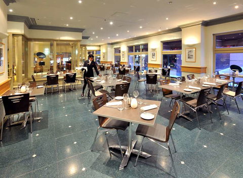Stamford Plaza Melbourne - Sunshine Coast Tourism 12