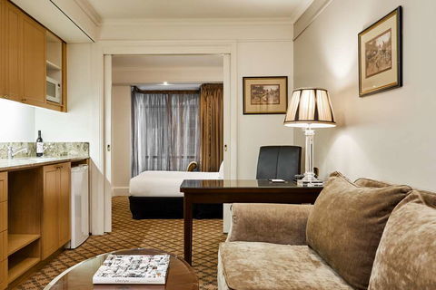 Stamford Plaza Melbourne - Sunshine Coast Tourism 13