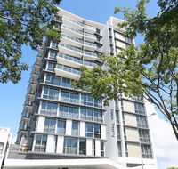Alex Perry Hotel and Apartments - Holiday Sunshine Coast