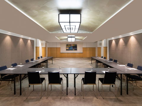 Swissotel Sydney - Sunshine Coast Tourism 12