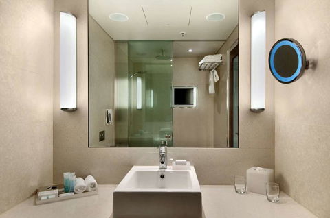 Hilton Sydney - Sunshine Coast Tourism 6