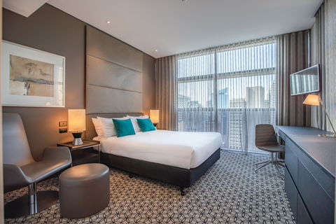 Fraser Suites Sydney - Sunshine Coast Tourism 4