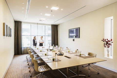 Fraser Suites Sydney - Sunshine Coast Tourism 7