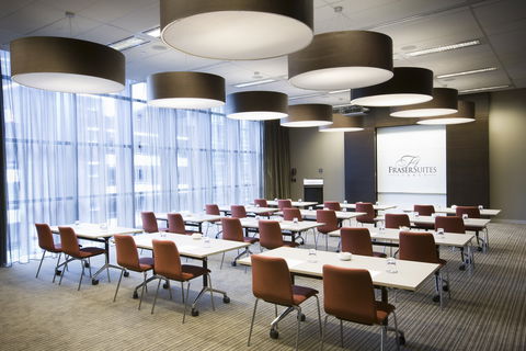 Fraser Suites Sydney - Sunshine Coast Tourism 8