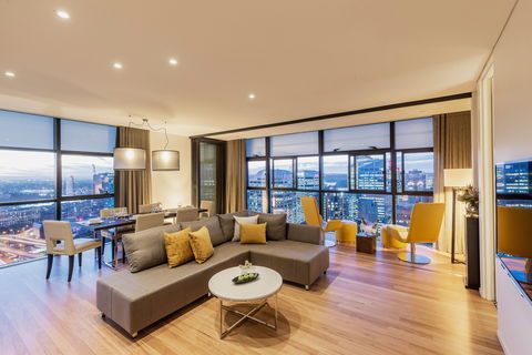 Fraser Suites Sydney - Sunshine Coast Tourism 11
