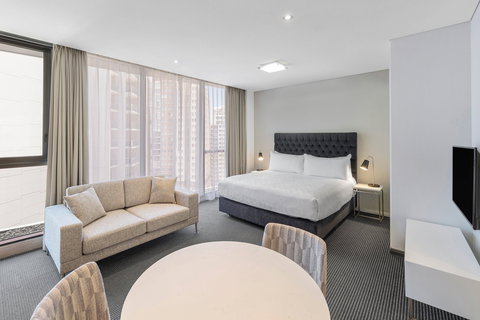 Meriton Suites Campbell Street - Holiday Sunshine Coast 5