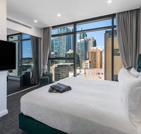 Meriton Suites Sussex Street Sydney - Holiday Sunshine Coast