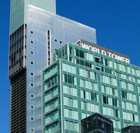 Meriton Suites World Tower - Holiday Sunshine Coast