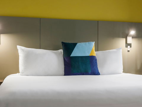 Novotel Sydney Central - Sunshine Coast Tourism 5