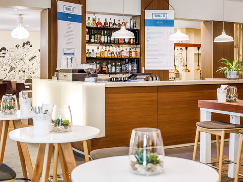 Novotel Sydney Central - Sunshine Coast Tourism 10