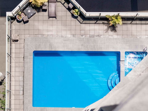 Novotel Sydney Central - Sunshine Coast Tourism 14