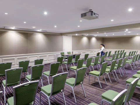 Pullman Hyde Park Sydney - Sunshine Coast Tourism 9